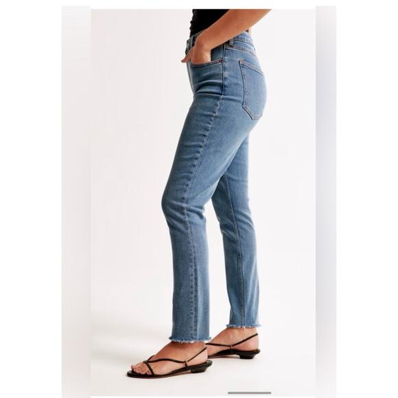 Abercrombie & Fitch Super Skinny Ankle High-Rise Distressed Jeans SZ 29/8 Short - Picture 1 of 12